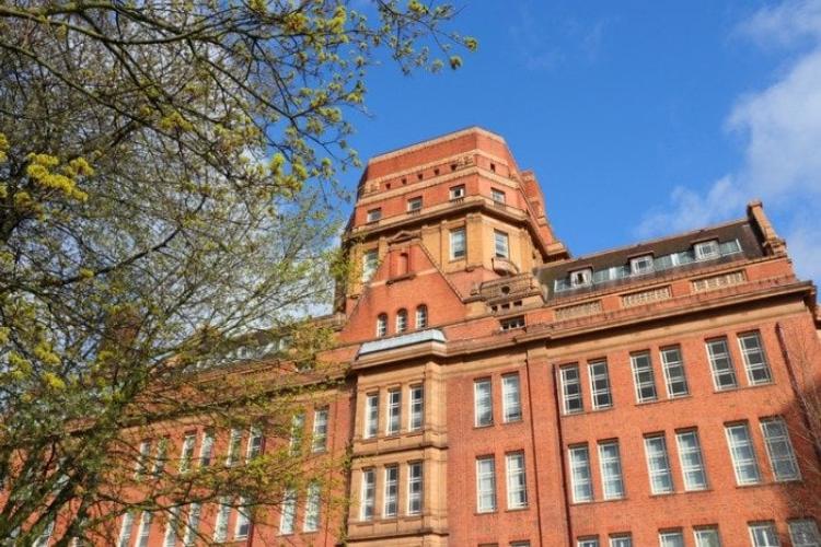 دانشگاه های انگلیس 2 دانشگاه منچستر انگلیس