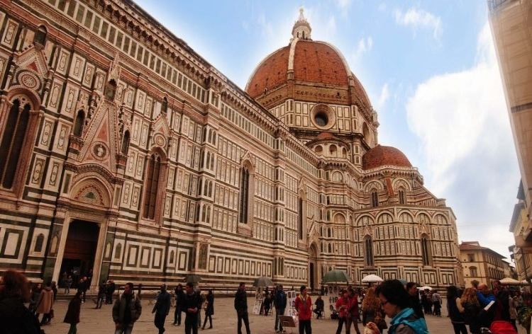 تحصیل مهندسی در دانشگاه فلورانس ایتالیا