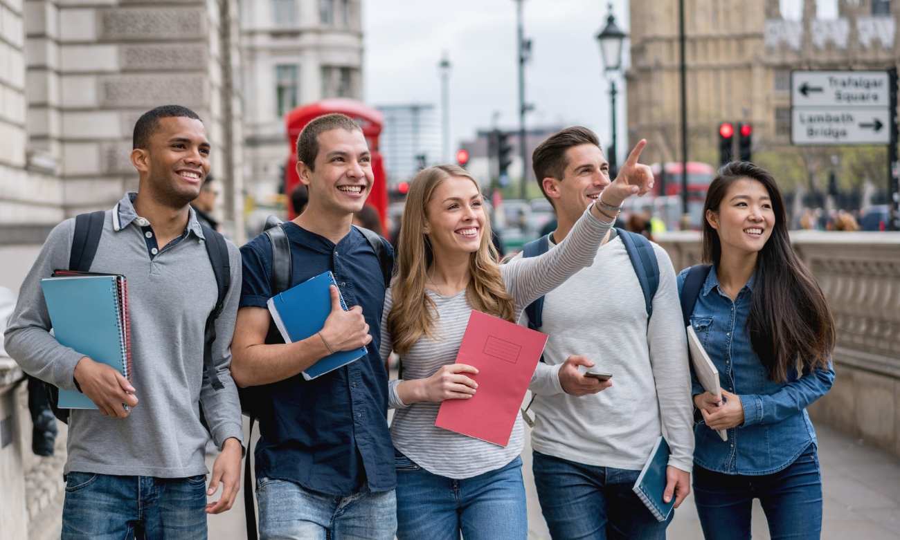 تحصیل در مقطع کارشناسی و ارشد در انگلیس چند ساله است