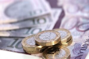 روش های کاهش هزینه تحصیل در انگلیس