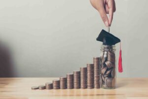 هزینه تحصیل در انگلیس راهنمای کامل برای دانشجویان بین‌المللی