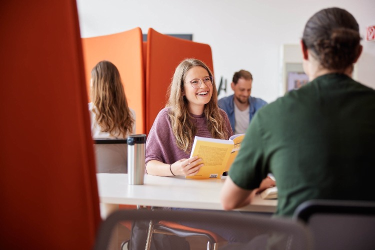 شرایط پذیرش تحصیلی اتریش 2 مراحل اخذ پذیرش تحصیلی اتریش