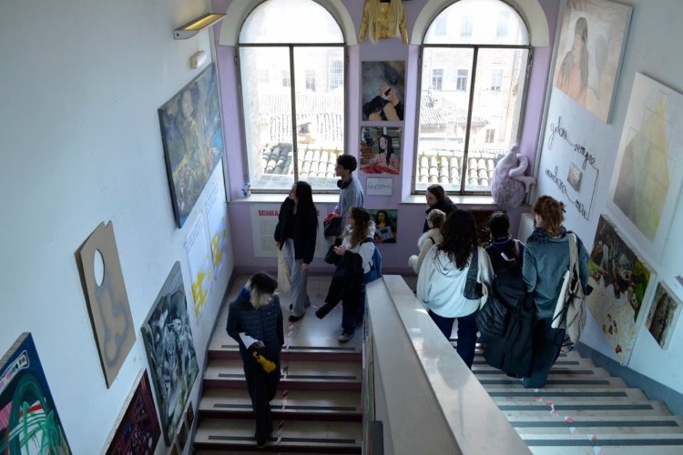 دانشگاه های هنر ایتالیا 5 چرا برای تحصیل در دانشگاه های هنر ایتالیا به همراهی امگا ویزا نیاز دارید؟